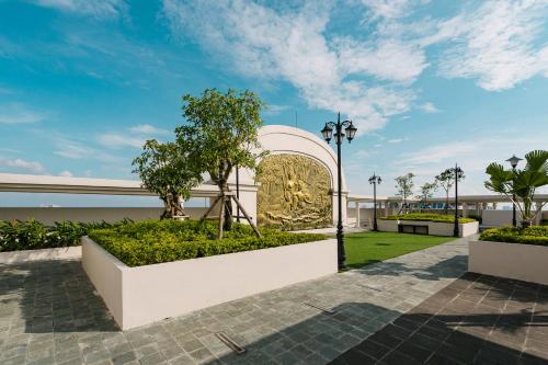 TROY HOUSE - VINHOMES DCAPITALE - 주변 명소