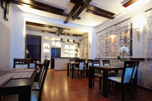 Restaurante, Hotel-24 in Plock