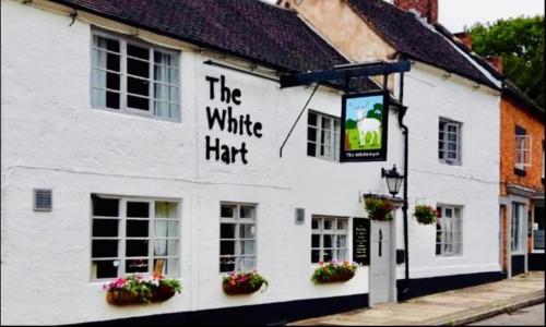 The White Hart Apartment Church View in Alton (Staffordshire)
