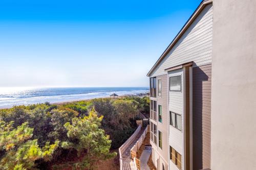 Island Beach & Racquet Club II in Atlantic Beach, USA