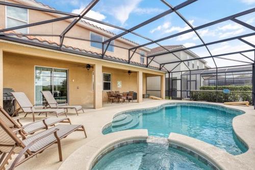 NEW Splash of Magic at Solterra Resort home in Davenport, USA