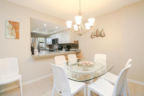 Ocean Village Club R23 - image 20