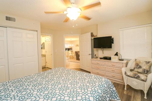 Ocean Village Club R23 - image 24
