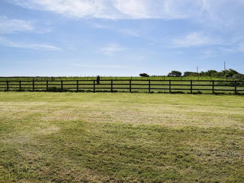 Exterior view, Cherry - 28556 in Central Wight