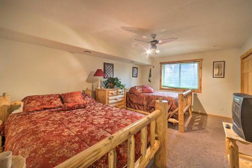 Huge Log Cabin with Deck - 5 Mins to Table Rock Lake! - image 6