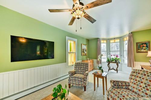 Charming Buena Vista Creekside Home Walk to Main! - image 6