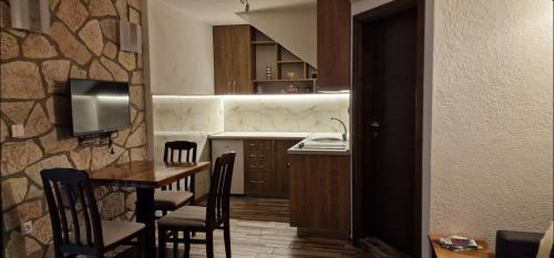 Kitchen, Apartments Shine in Kolasin