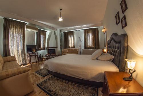 Double Room with Panoramic View and Fireplace