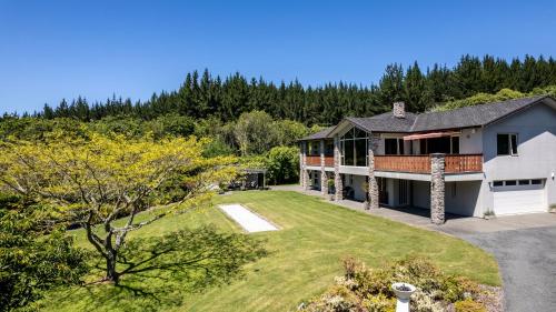 Chalet Eiger - Accommodation - Taupo