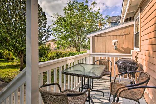 Cozy Galveston Home with Deck - 2 Mi From The Pier! - main image