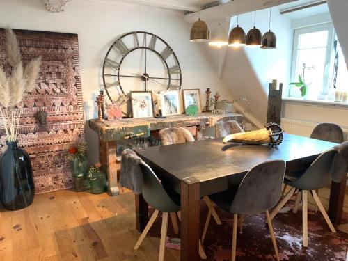 maison de grès (maison de gres) in 克林根明斯特