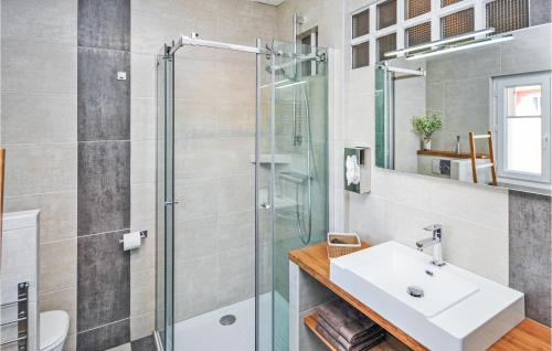 Apartment Avenue 09 - image 2