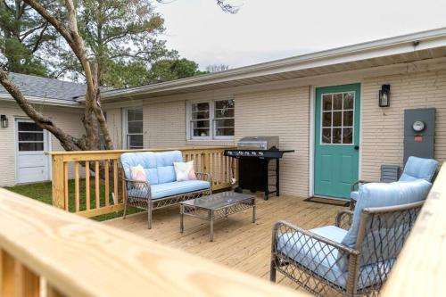 Edenton 3 BR/ 2 Bath king, Fire Pit Edenton 3 BR/ 2 Bath king, Fire Pit