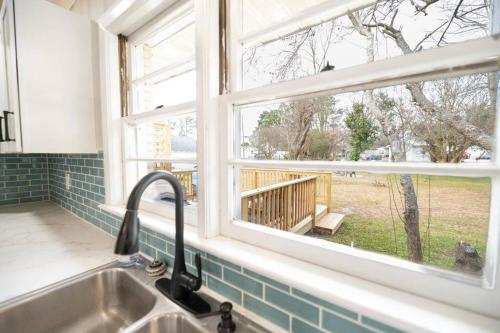 Edenton 3 BR/ 2 Bath king, Fire Pit Edenton 3 BR/ 2 Bath king, Fire Pit