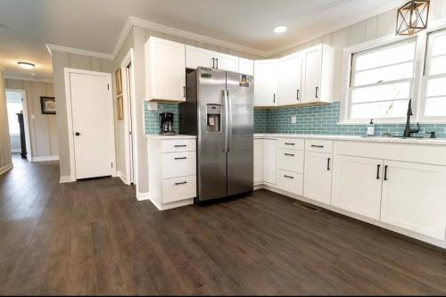 Edenton 3 BR/ 2 Bath king, Fire Pit in 北卡羅來納州伊登頓