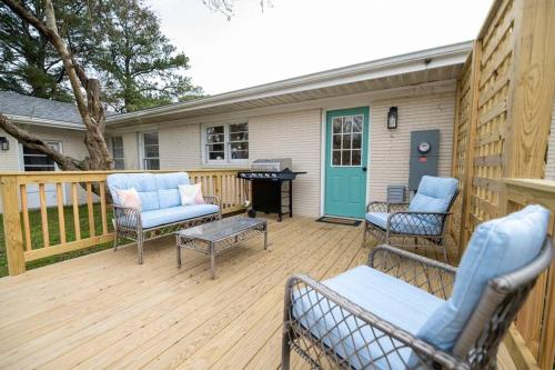 Edenton 3 BR/ 2 Bath king, Fire Pit in 北卡羅來納州伊登頓
