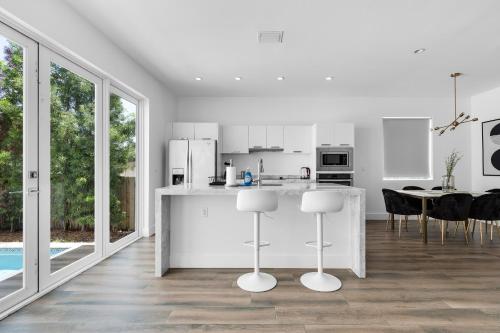 Casa Fico Bianco Modern Brickell Townhouse with Private Pool in Miami, USA