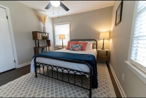 Edenton 3 BR/ 2 Bath king, Fire Pit Edenton 3 BR/ 2 Bath king, Fire Pit