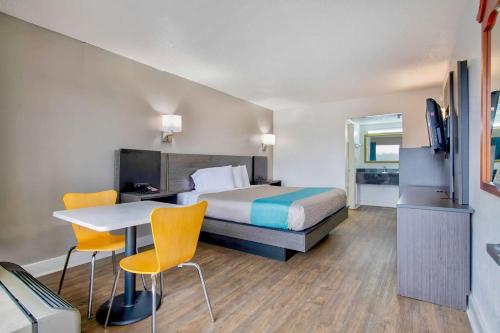 Motel 6 Byron Ga - image 14