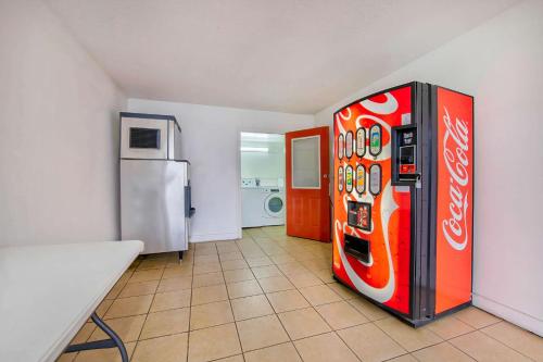Motel 6 Byron Ga - image 10