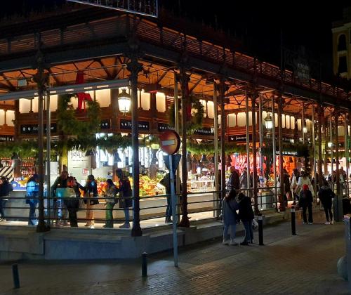 Centro Madrid. Plaza Mayor. Puerta del Sol. Opera. 4