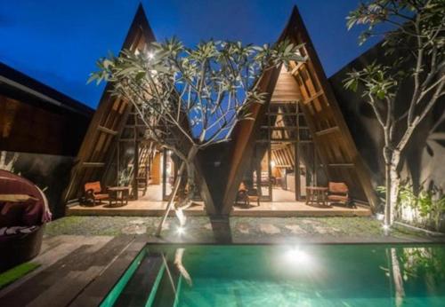 Rumah Kayu Tatiya Villa Bali