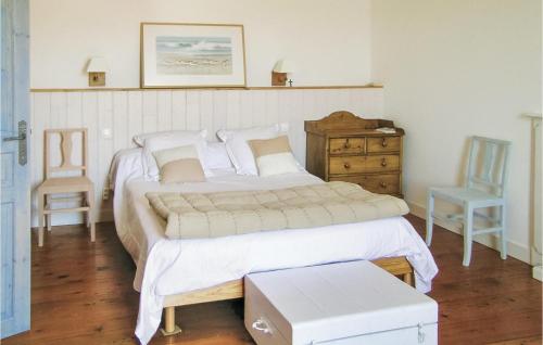 Awesome Home In Quemper Guezennec in Pontrieux