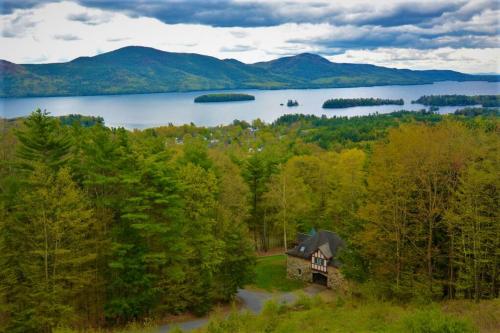 HIGHLANDS CASTLE overlooking Lake George plus 2 other CASTLES & SUITES