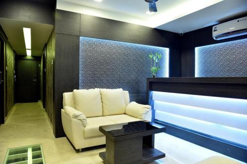 Pine Tree Boutique Hotel – Chennai, IL