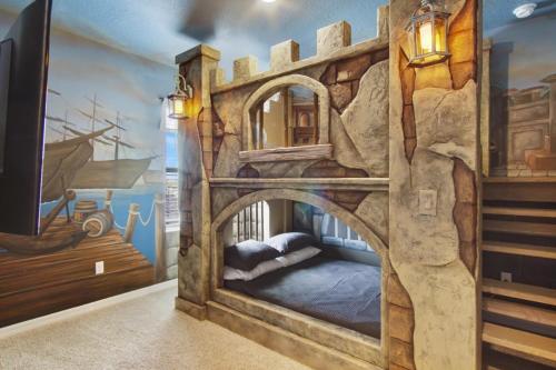 Lake View at Solterra Resort 7 Bedrooms, Sleeps 18 villa in Davenport, USA