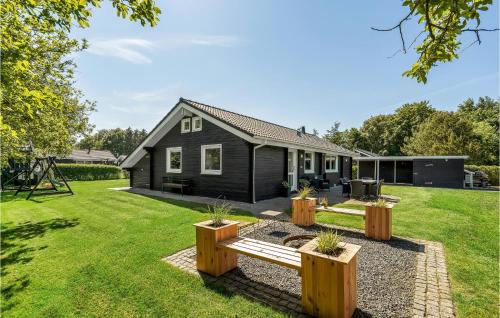 Three-Bedroom Holiday Home In Hemmet
