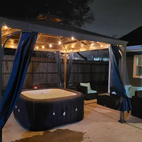 . Hot Tub*Private Guest House*NASA