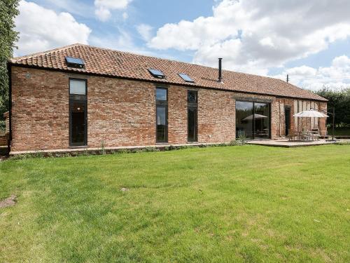 Old Hall Farm Barn