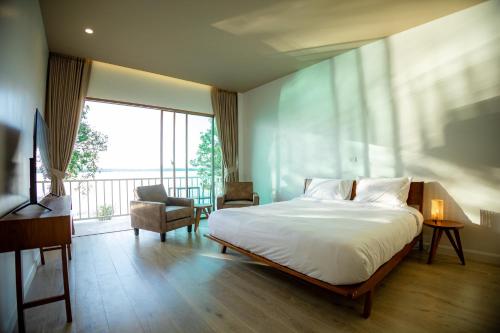 LAKE HOUSE Naka Cave in Bueng Kan