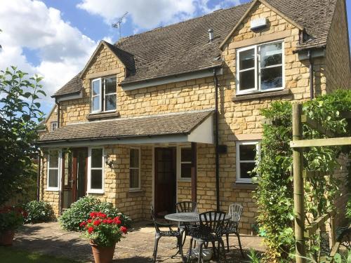 Russet Cottage - Moreton in Marsh