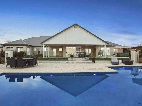 The York Residence in Hartley NSW - Newly Listed