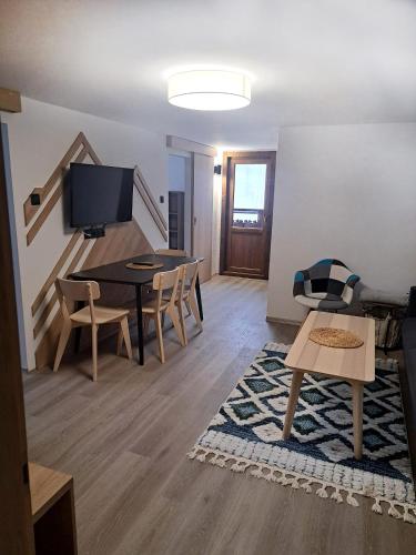 Two-Bedroom Suite with Balcony (4 Adults)