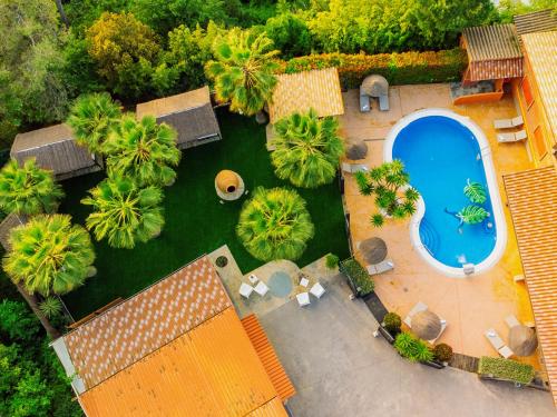Kert, CARIBBEAN Home in Montcada