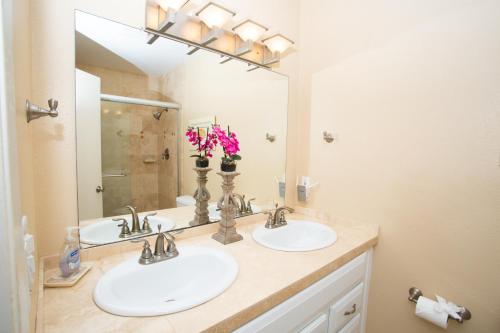 1005 E Balboa Unit C Duplex