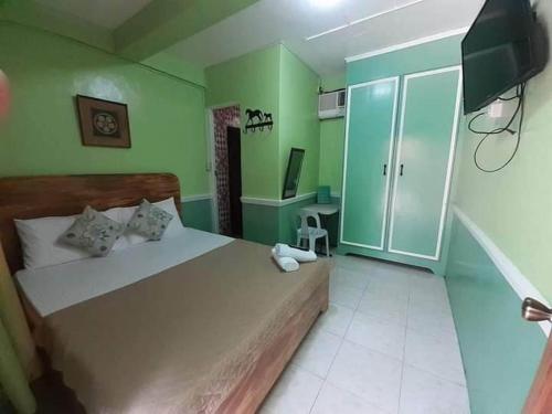 Santimart Backpackers Coron