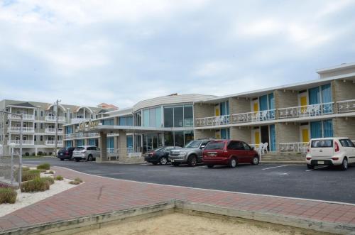 The Jolly Roger Motel - 출입구