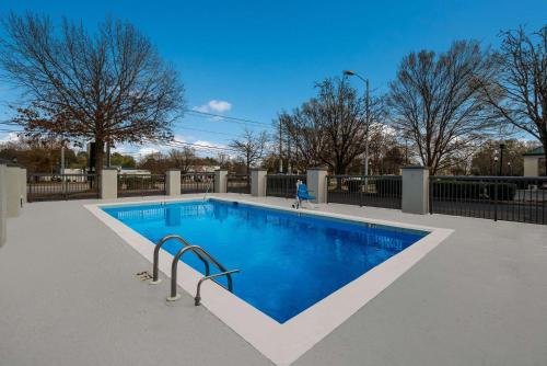 Americas Best Value Inn Aiken - image 9