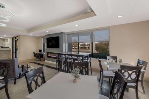 อาหารและเครื่องดื่ม, Quality Inn & Suites Aiken South in ไอเคน (SC)
