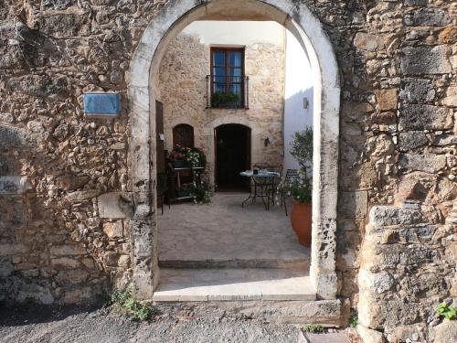 Old Olive Mill Maroulas - Bed and Breakfast