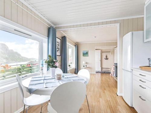 Зручності, 10 person holiday home in Kalvåg-By Traum (10 person holiday home in Kalvag-By Traum) in Калвог