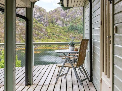 Зовнішній вигляд готелю, 10 person holiday home in Kalvåg-By Traum (10 person holiday home in Kalvag-By Traum) in Калвог