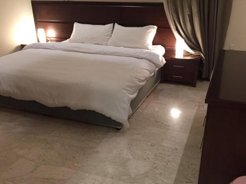 Biyutat Jeddah - Family only