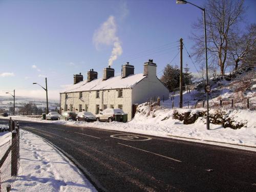 Under Moor Cottage