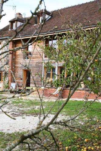 Viesnīcas āriene, La Grange aux Loirs B&B in La Saulsotte