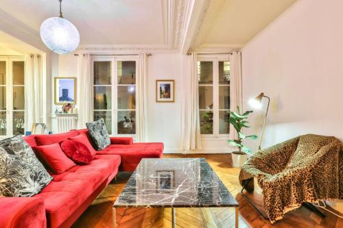 Sublime apartment in the 10th district